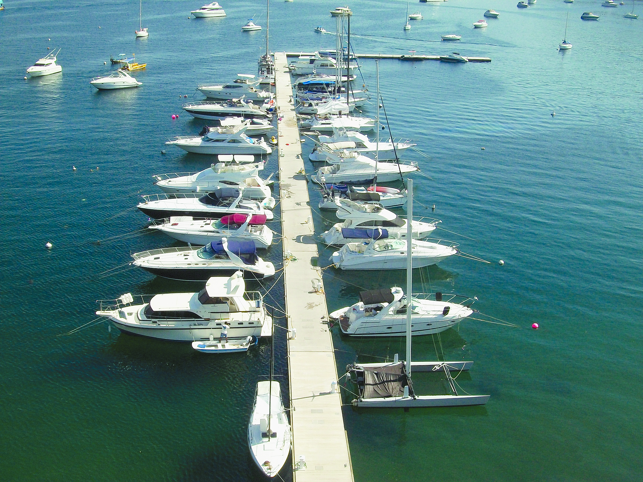 New Docks Installed at La Marina Acapulco