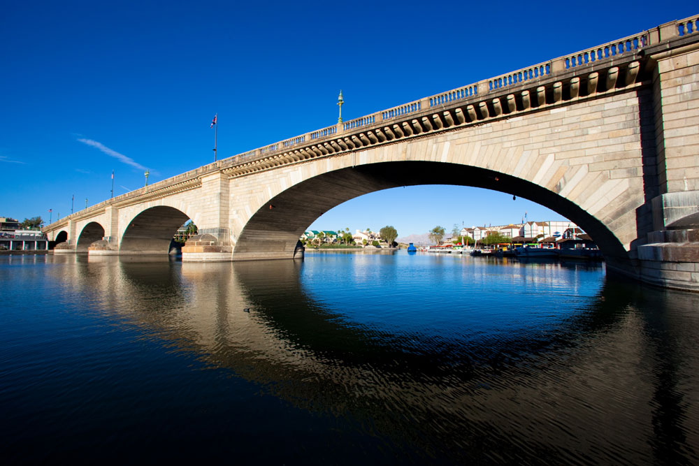 Lake Havasu City fights British attack on London Bridge