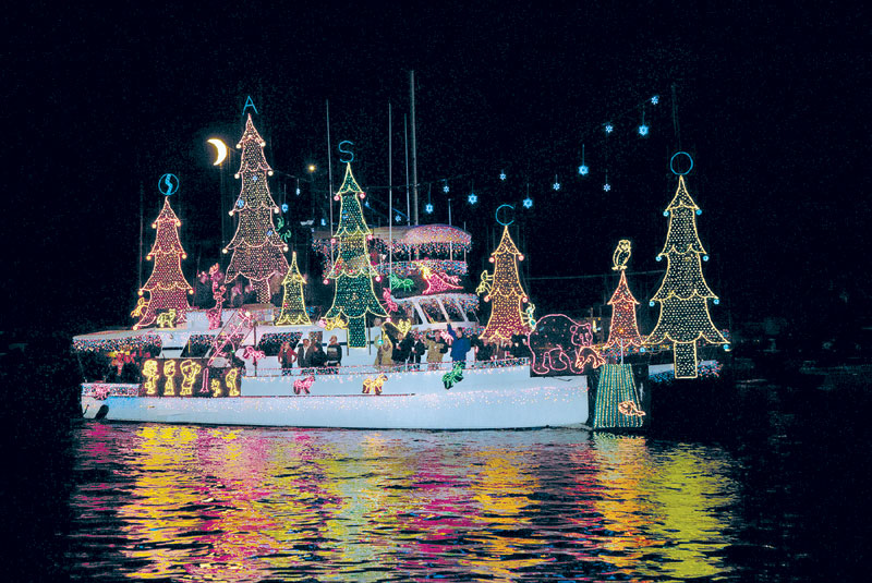 Holiday Boat Parades Begin