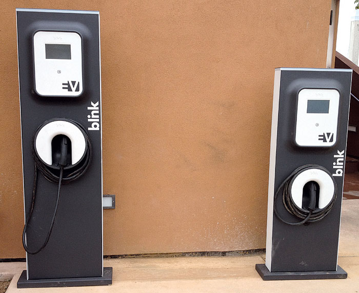 Sun Harbor Marina Installs Charging Stations