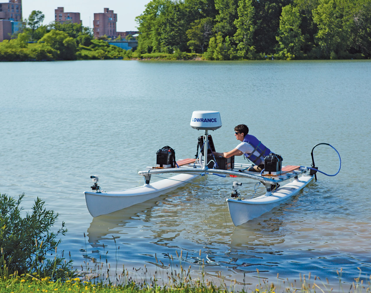 Students attempt to bring driverless technology to recreational boating