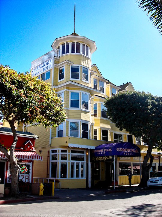 Glenmore Plaza Hotel