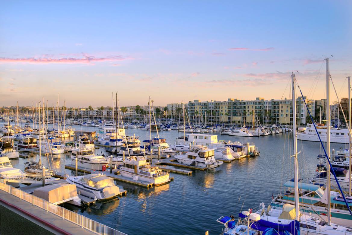 Wayfarer Apartments + Marina
